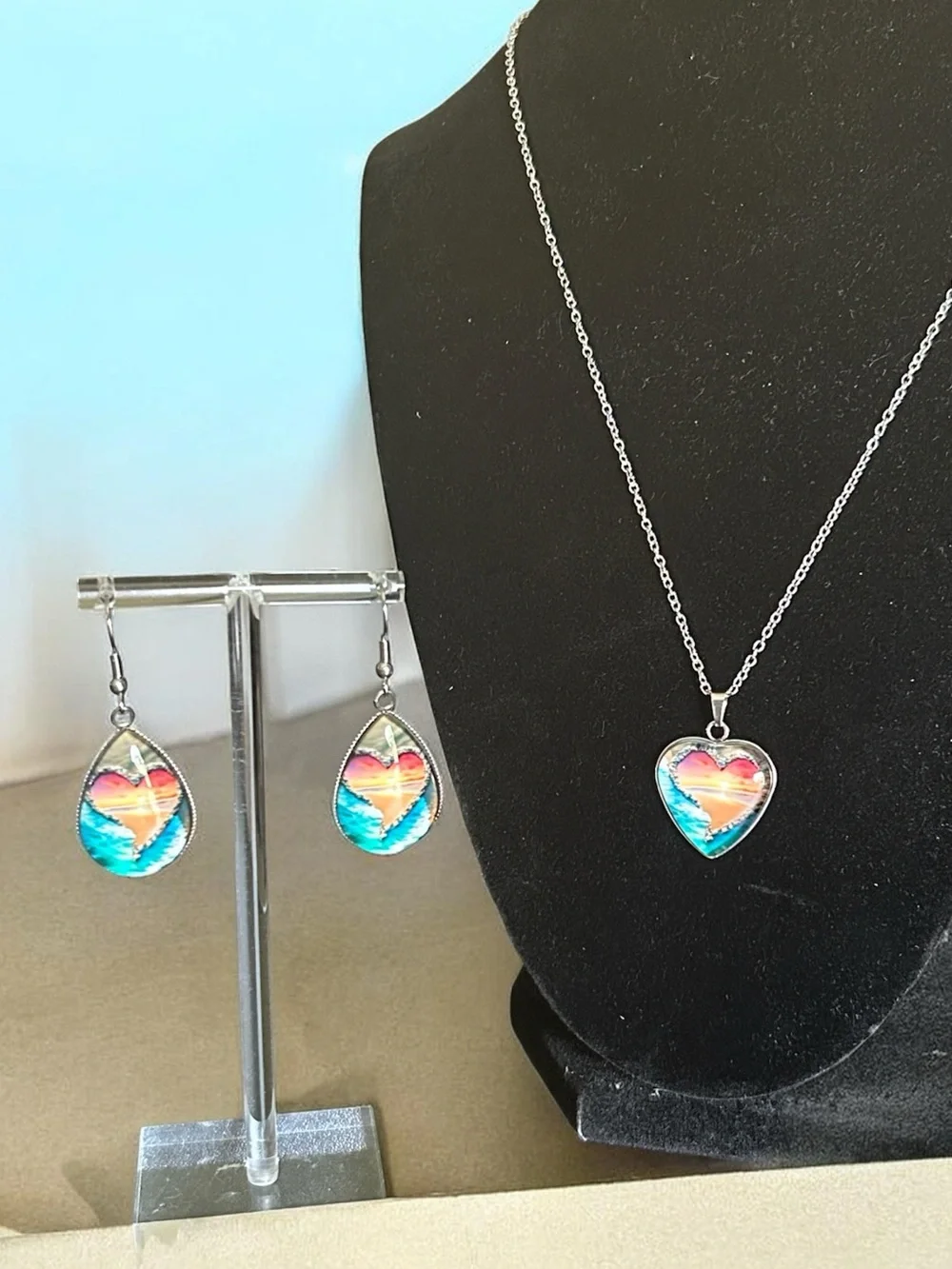 Summer Heart Beach Ocean Design Silver Necklace and Teardrop Dangle Earrings New
